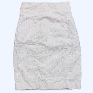 H&M white high waisted pencil skirt. Sz 4